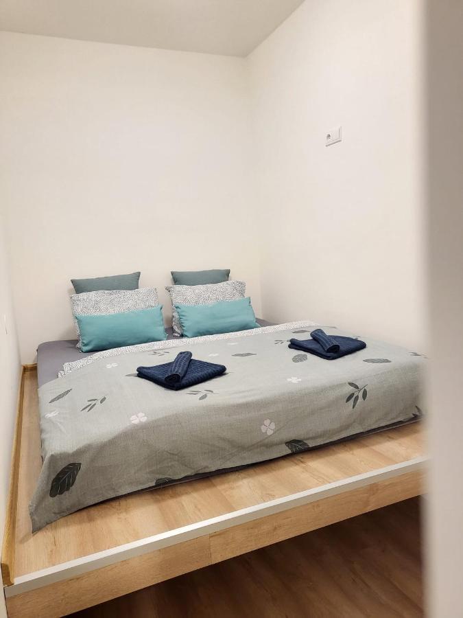Velky Apartman 3 Bratislava Extérieur photo