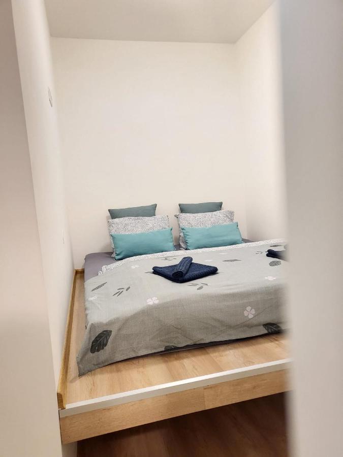 Velky Apartman 3 Bratislava Extérieur photo